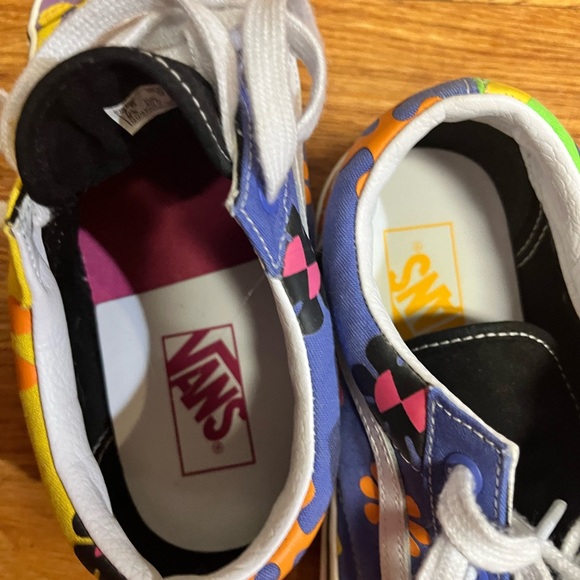 Colorful VANS - Picture 2 of 4